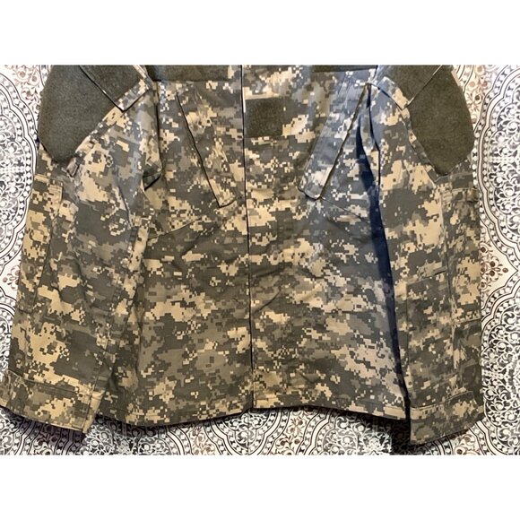 Military Digital Camo Jacket With Velcro Closures 39R - Picture 6 of 12